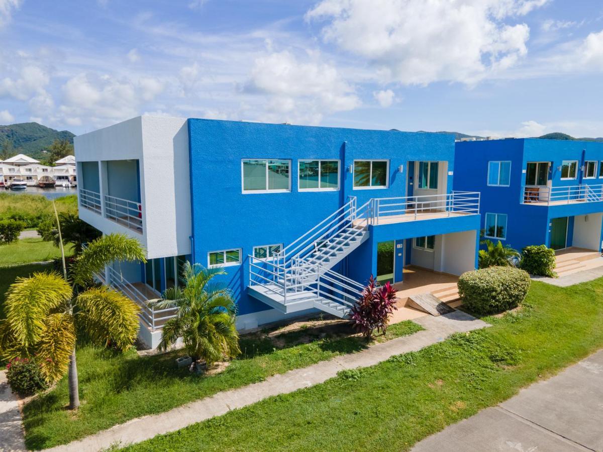 Harbour Island Residences Jolly Harbour Extérieur photo