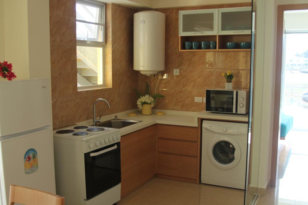 Harbour Island Residences Jolly Harbour Extérieur photo