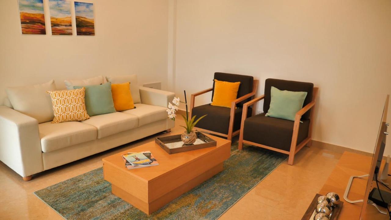 Harbour Island Residences Jolly Harbour Extérieur photo